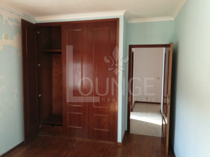 Apartamento T2 para Venda em Grijó e Sermonde Foto 5