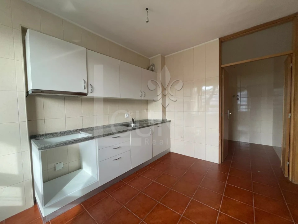 Apartamento T3 para Venda em Paranhos Foto 5
