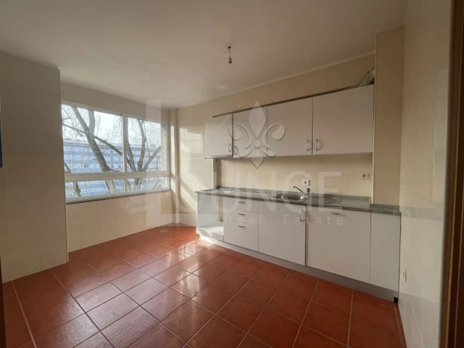 Apartamento T3 para Venda em Paranhos Foto 3