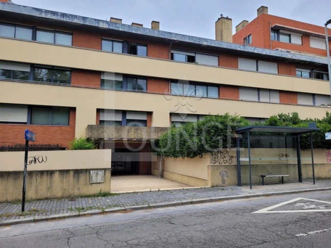 Apartamento T5 para Venda em Paranhos Foto 3