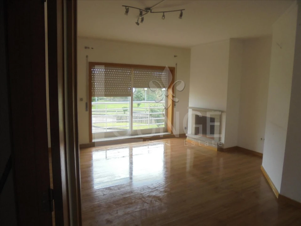 Apartamento T3 para Venda em Canelas Foto 2