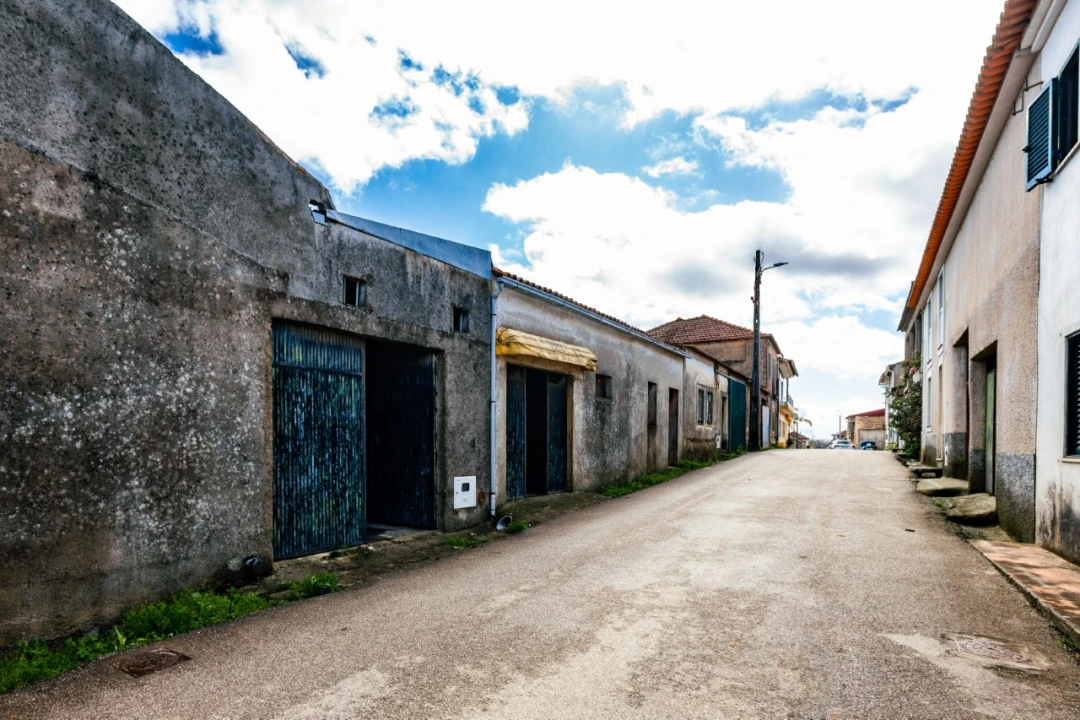 Moradia T1 para Venda em Murtede Foto 1