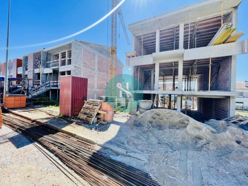 Moradia T3 para Venda em Merelim (São Pedro) e Frossos Foto 2
