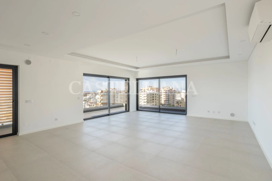 Apartamento T2 para Venda em Faro (Sé e São Pedro) Foto 3