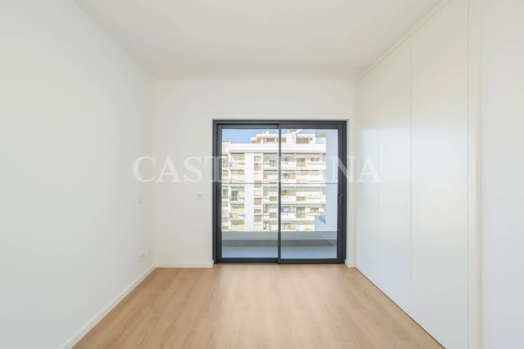 Apartamento T3 para Venda em Faro (Sé e São Pedro) Foto 14
