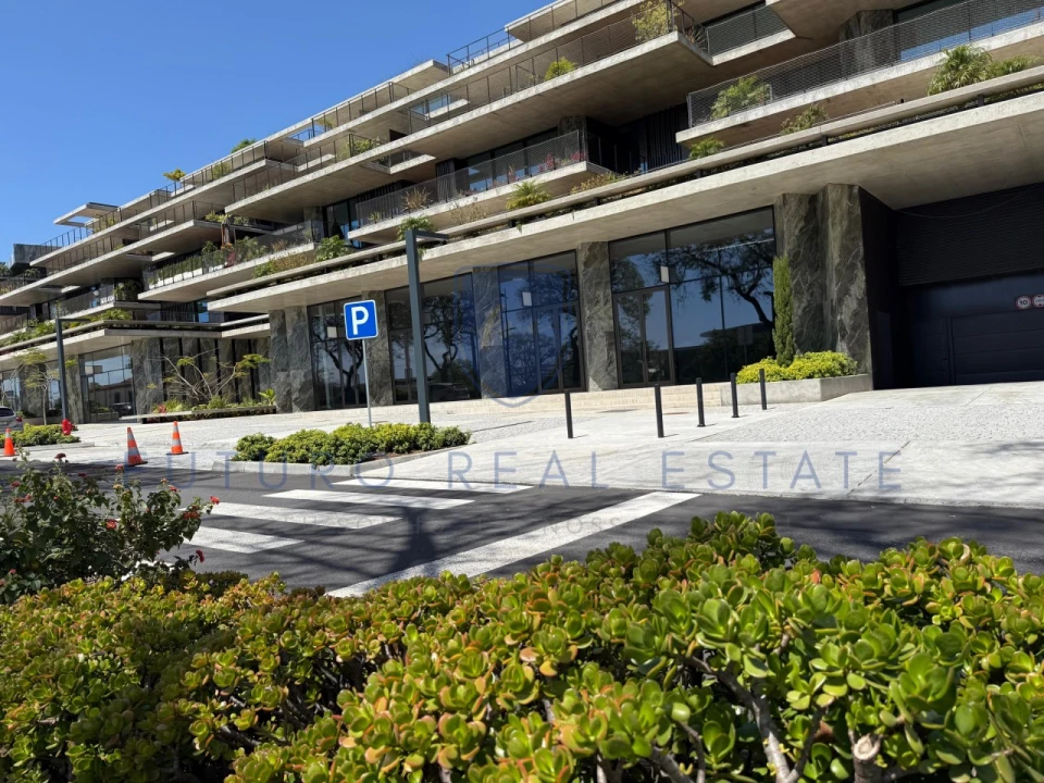 Loja para Arrendamento em São Martinho Foto 23