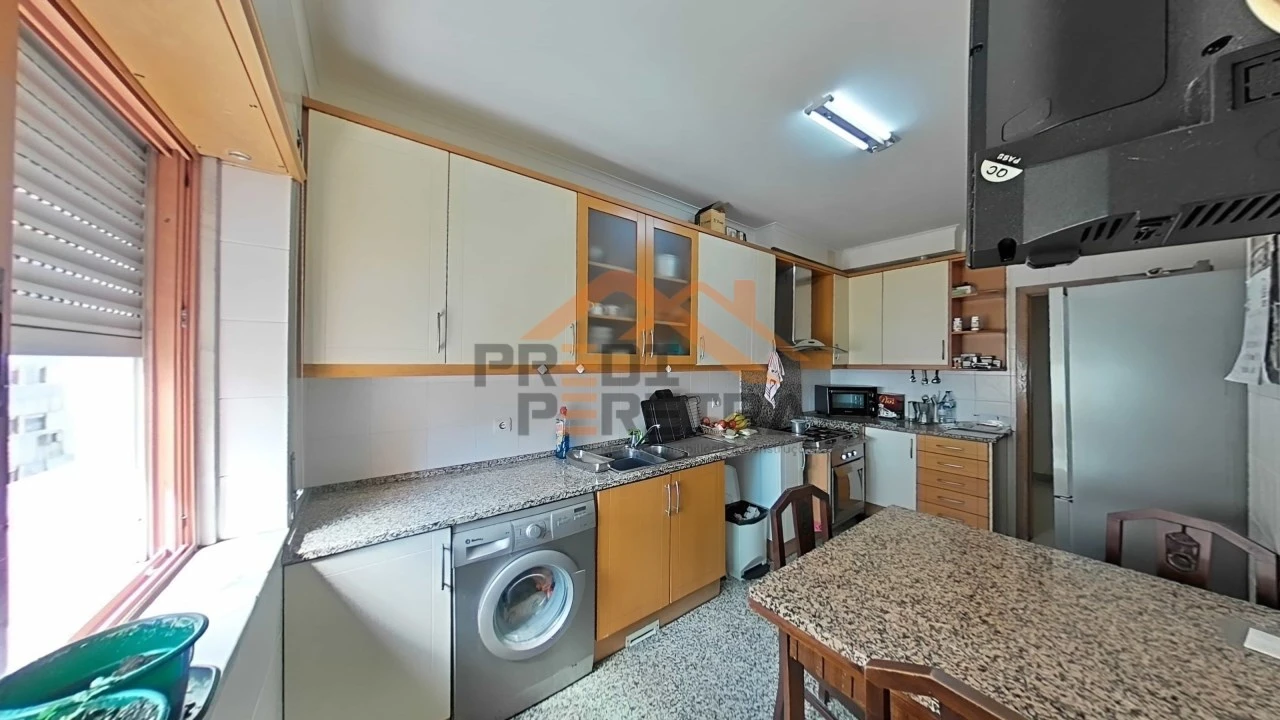 Apartamento T3 para Venda em Ramada e Caneças Foto 10