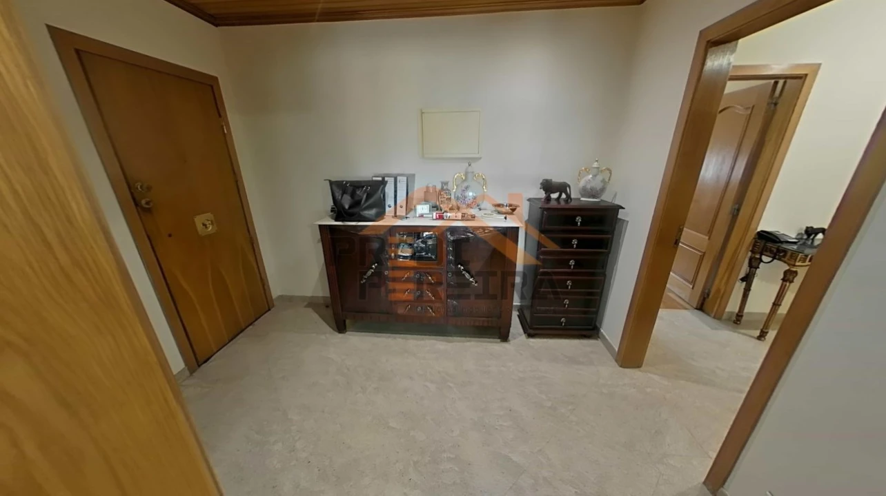 Apartamento T3 para Venda em Ramada e Caneças Foto 15