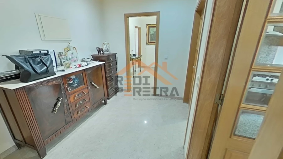 Apartamento T3 para Venda em Ramada e Caneças Foto 13