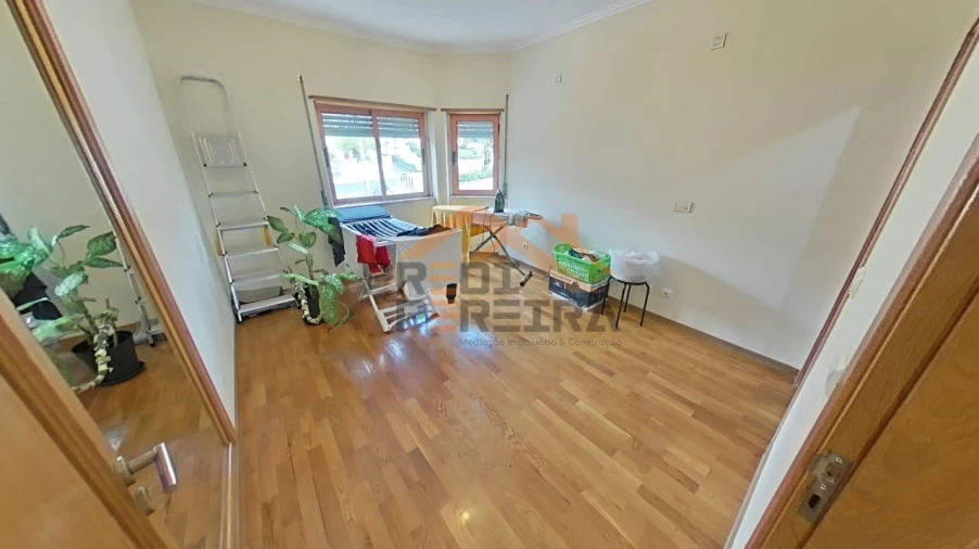 Apartamento T3 para Venda em Ramada e Caneças Foto 18