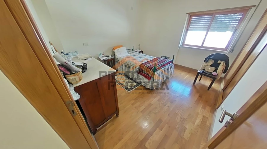 Apartamento T3 para Venda em Ramada e Caneças Foto 25