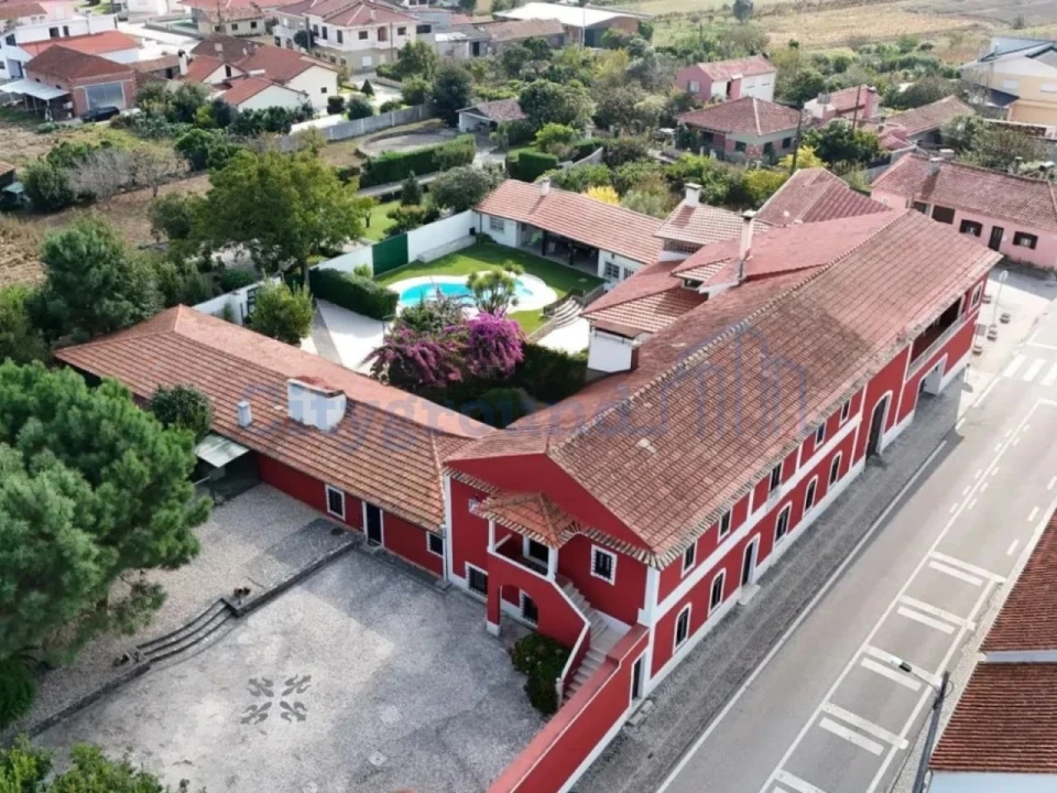 Moradia T10 para Venda em Louriçal Foto 1