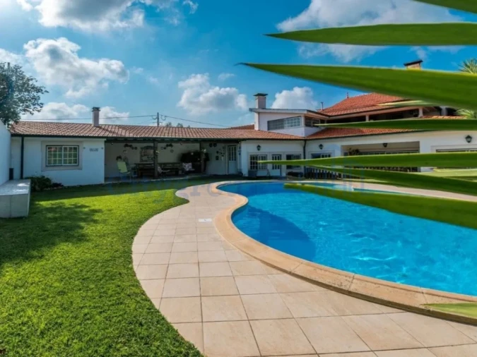 Moradia T10 para Venda em Louriçal Foto 4