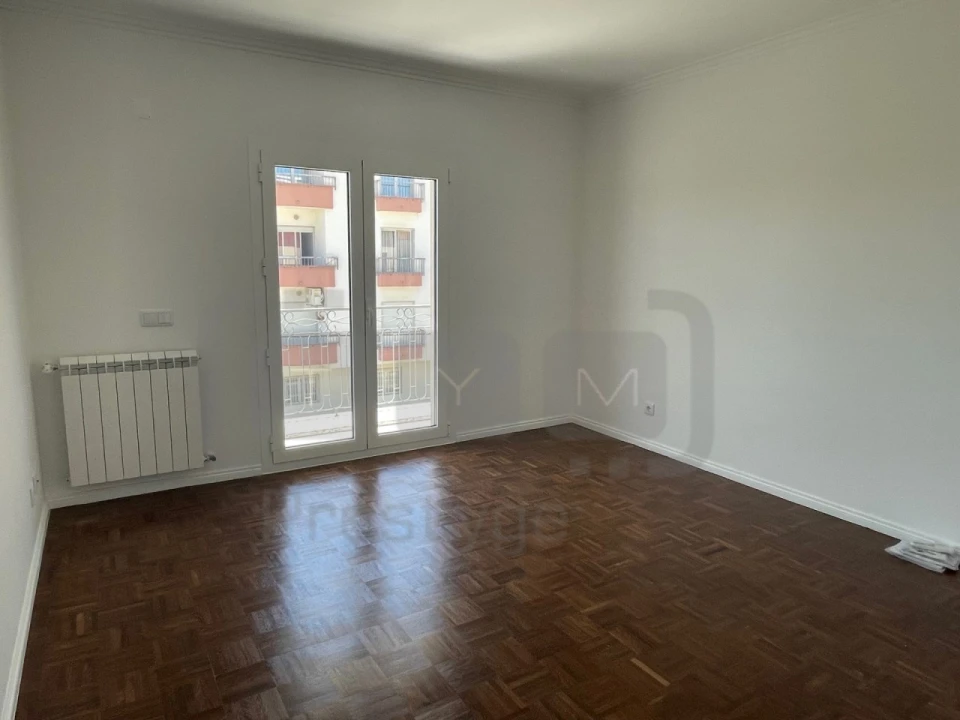 Moradia T6 para Venda em São João Baptista e Santa Maria dos Olivais Foto 16