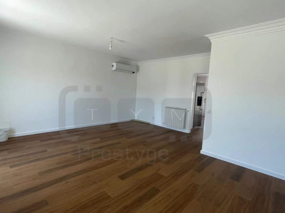 Moradia T6 para Venda em São João Baptista e Santa Maria dos Olivais Foto 12