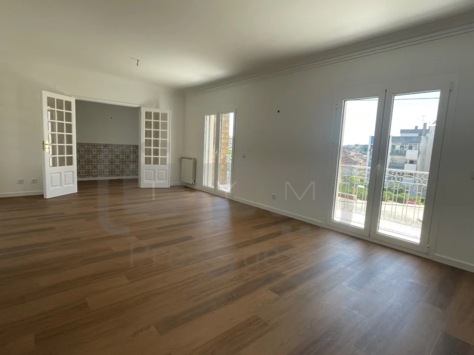 Moradia T6 para Venda em São João Baptista e Santa Maria dos Olivais Foto 11