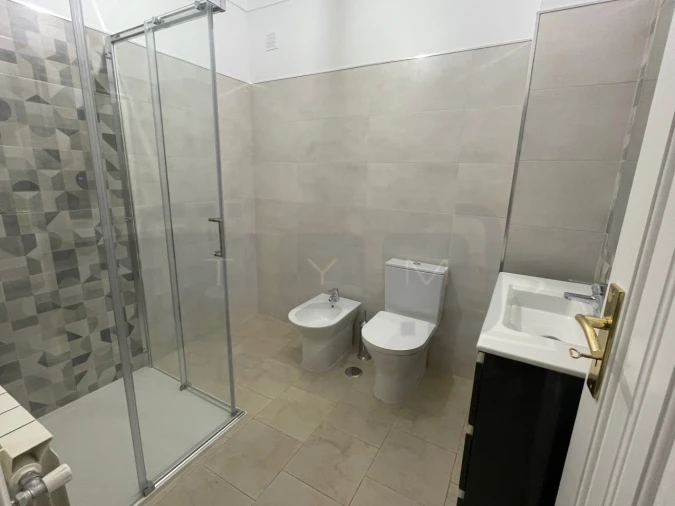 Moradia T6 para Venda em São João Baptista e Santa Maria dos Olivais Foto 8