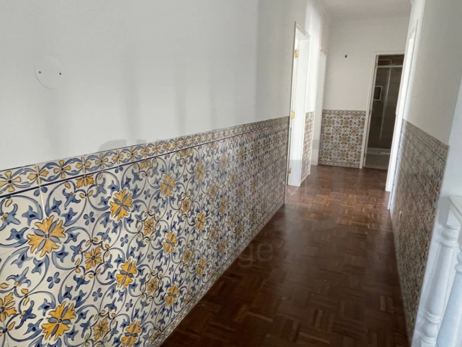 Moradia T6 para Venda em São João Baptista e Santa Maria dos Olivais Foto 13