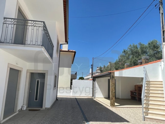 Moradia T6 para Venda em São João Baptista e Santa Maria dos Olivais Foto 31