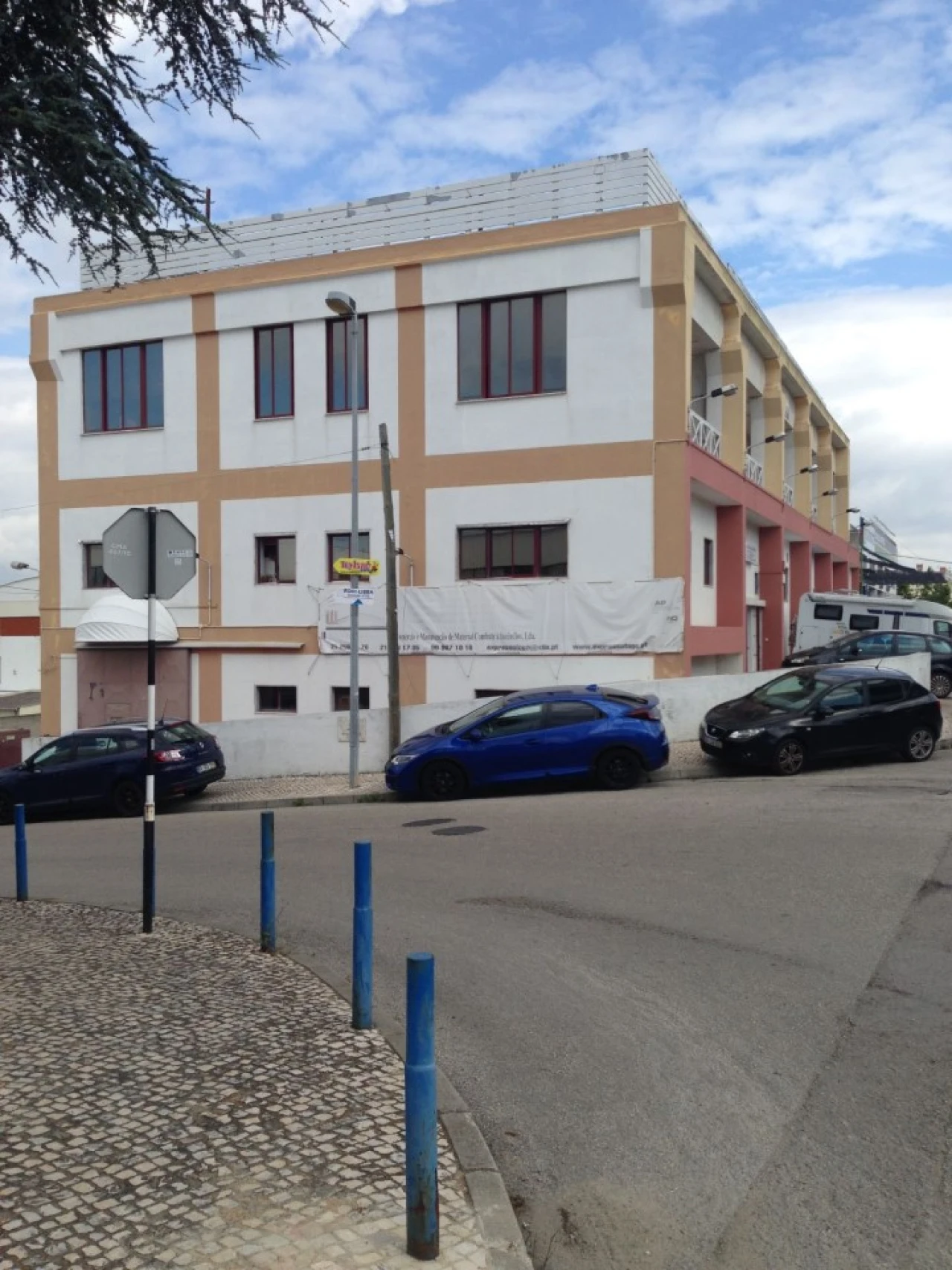 Prédio para Venda em Laranjeiro e Feijó Foto 1