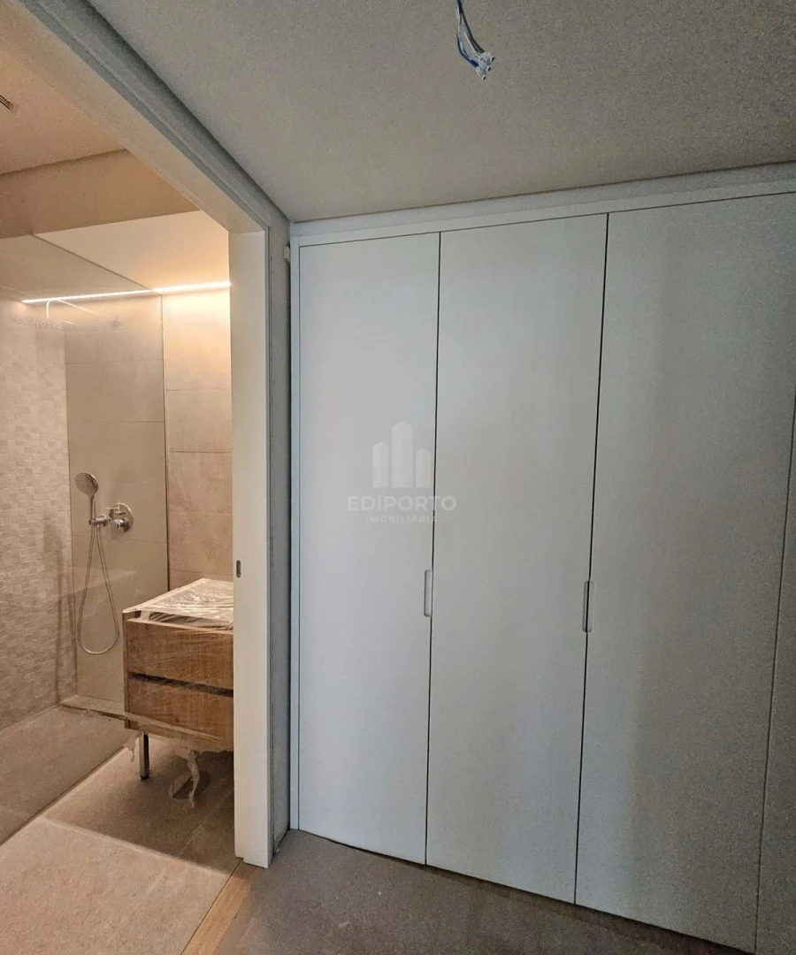 Apartamento T2 para Venda em Cedofeita, Santo Ildefonso, Sé, Miragaia, São Nicolau e Vitória Foto 11