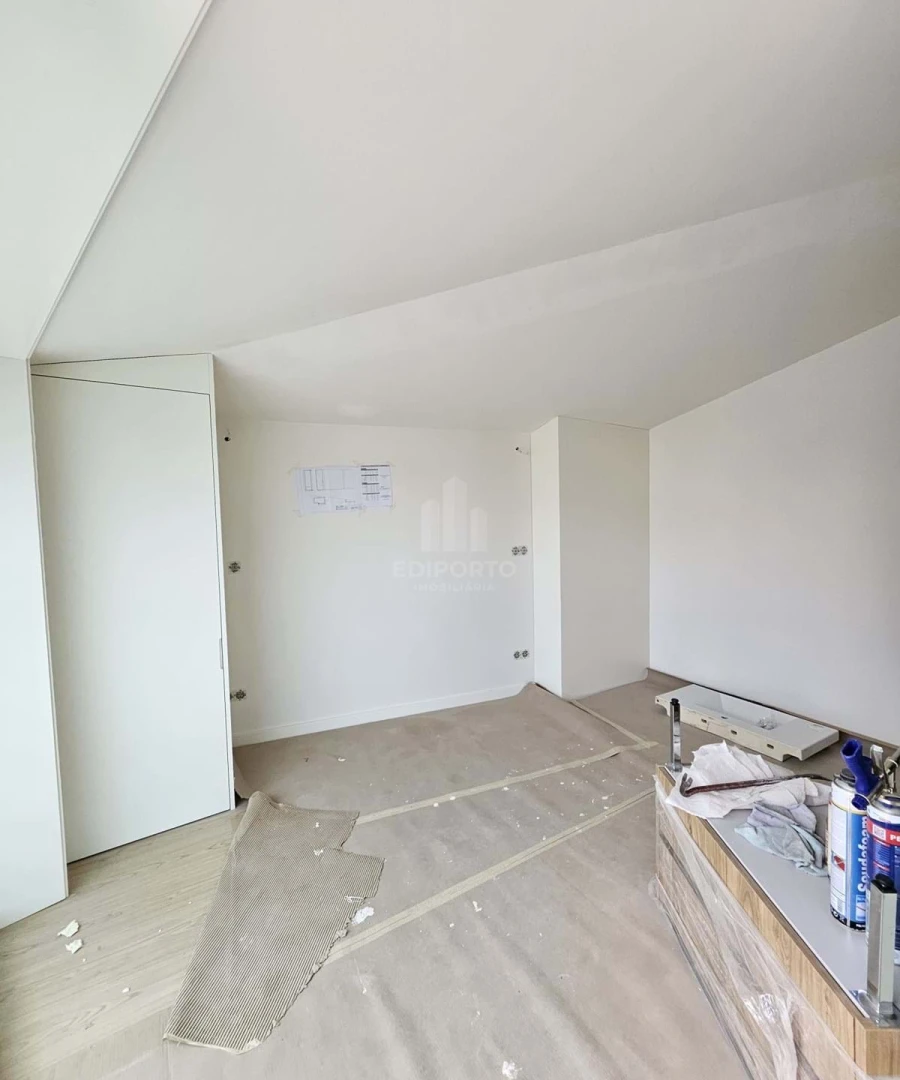Apartamento T2 para Venda em Cedofeita, Santo Ildefonso, Sé, Miragaia, São Nicolau e Vitória Foto 7