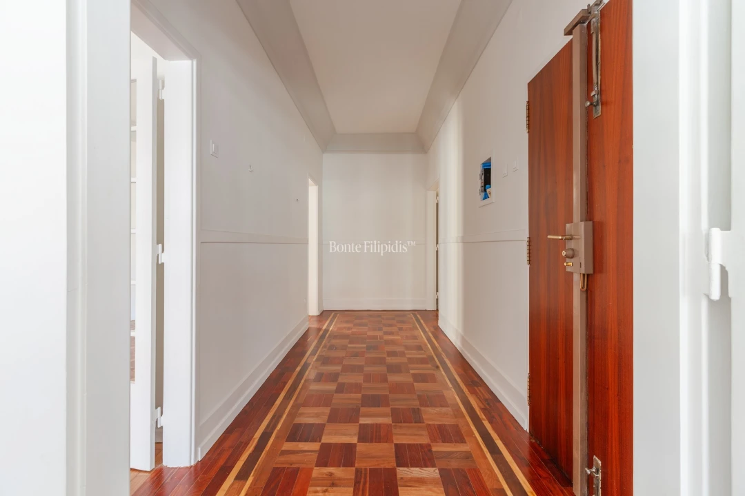 Apartamento T4 para Venda em Santo António Foto 5