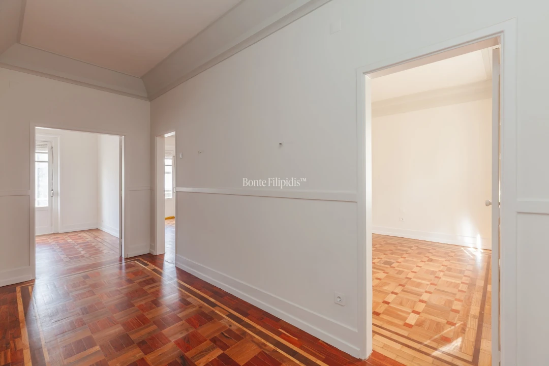 Apartamento T4 para Venda em Santo António Foto 13