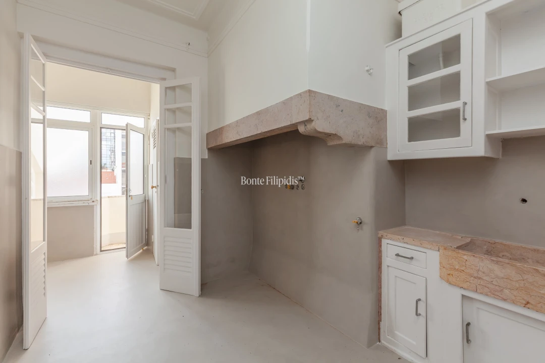 Apartamento T4 para Venda em Santo António Foto 29