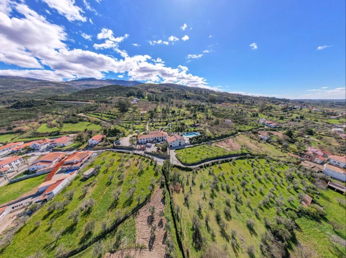 Quinta T12 para Venda em Melo e Nabais Foto 1