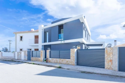 Moradia T3 para Venda em Mexilhoeira Grande
