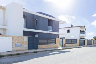 Moradia T3 para Venda em Mexilhoeira Grande