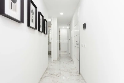 Apartamento T2 para Venda em Lagos (São Sebastião e Santa Maria)