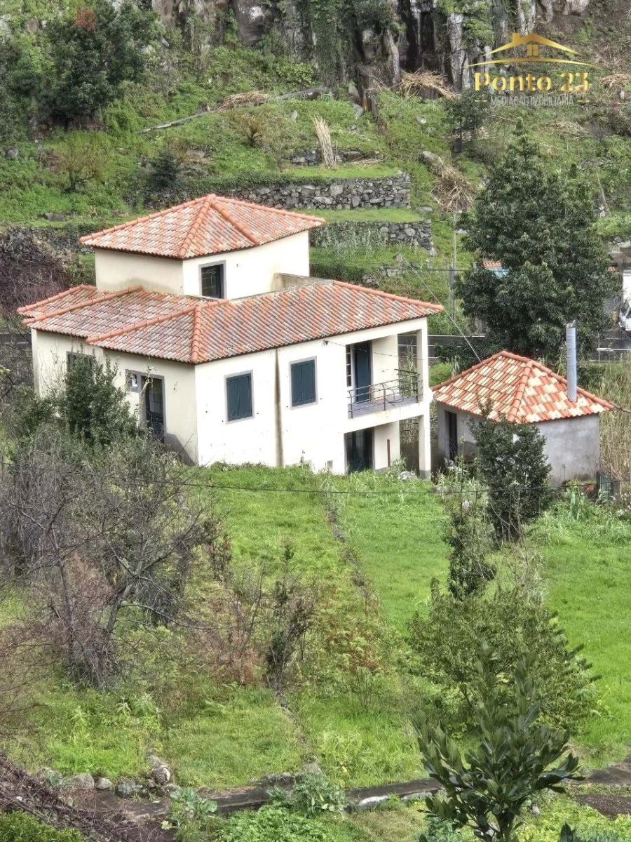 Moradia T3 para Venda em Curral das Freiras