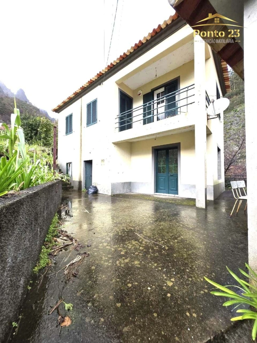 Moradia T3 para Venda em Curral das Freiras Foto 3