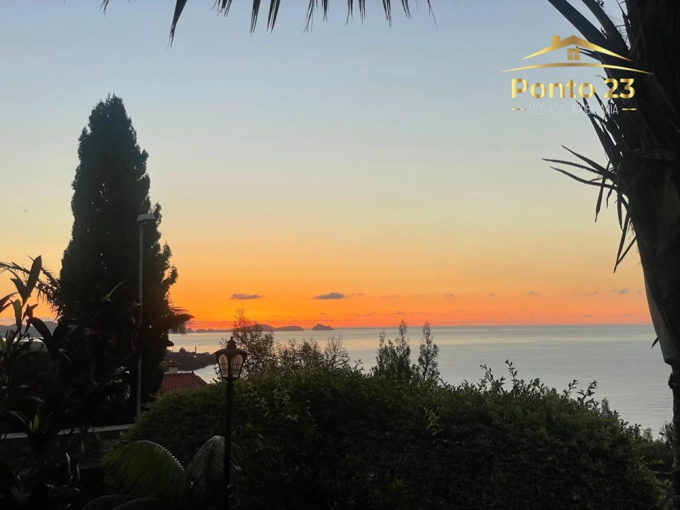 Moradia T4 para Venda em Santa Cruz Foto 4