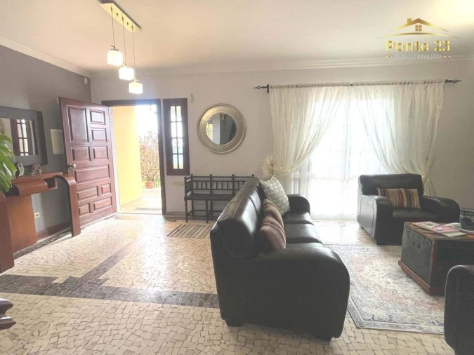 Moradia T4 para Venda em Santa Cruz Foto 11