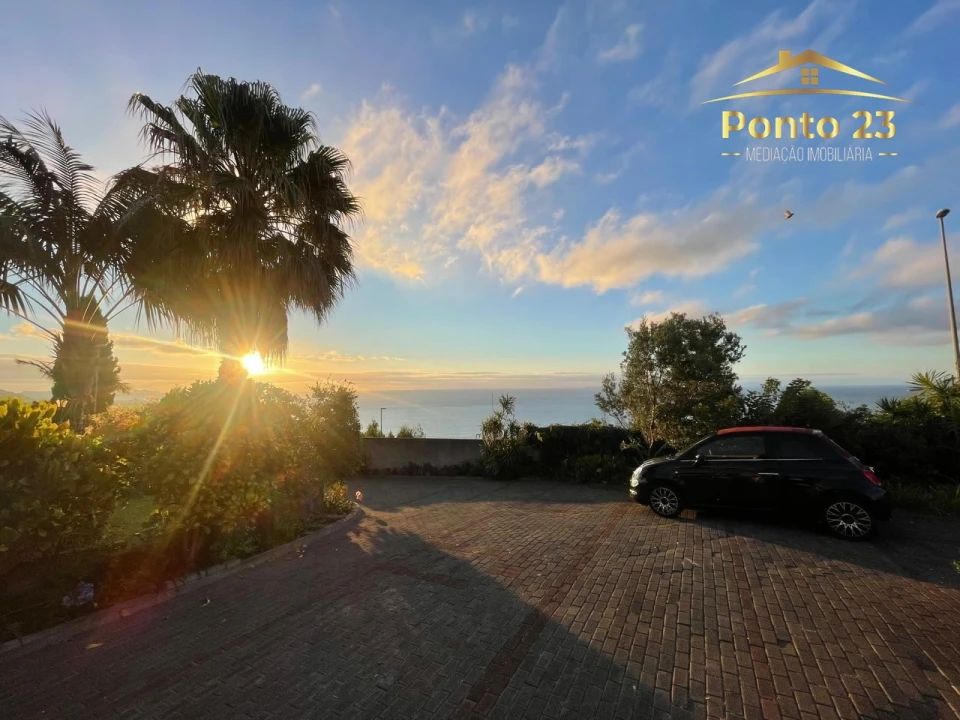 Moradia T4 para Venda em Santa Cruz Foto 7