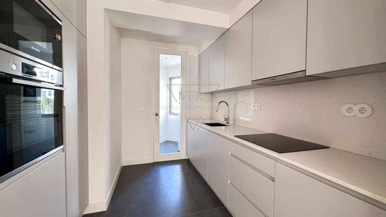 Apartamento T2 para Venda em Santo António Foto 16