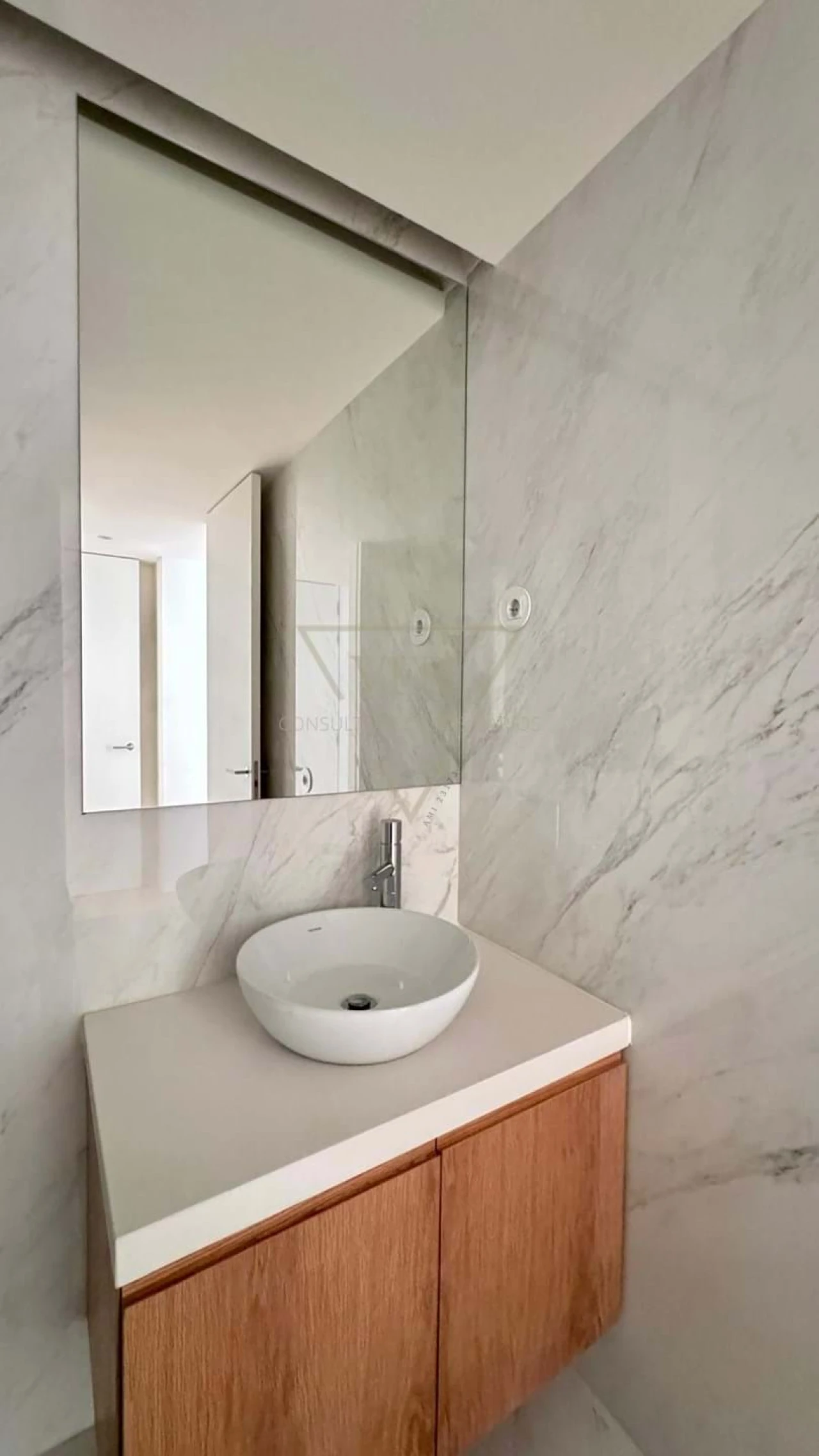 Apartamento T2 para Venda em Santo António Foto 25