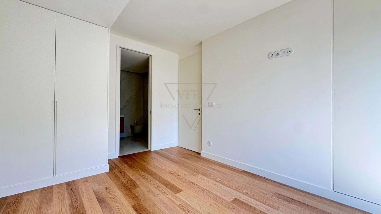 Apartamento T2 para Venda em Santo António Foto 27