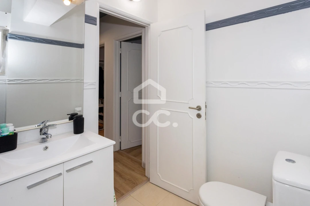 Apartamento T2 para Venda em Odivelas Foto 10