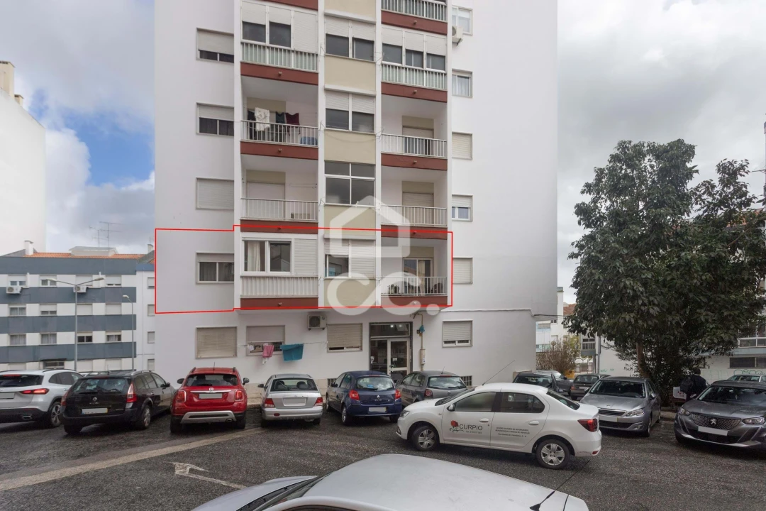 Apartamento T2 para Venda em Odivelas Foto 9