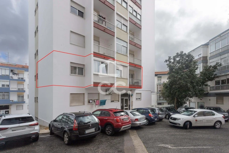 Apartamento T2 para Venda em Odivelas Foto 18
