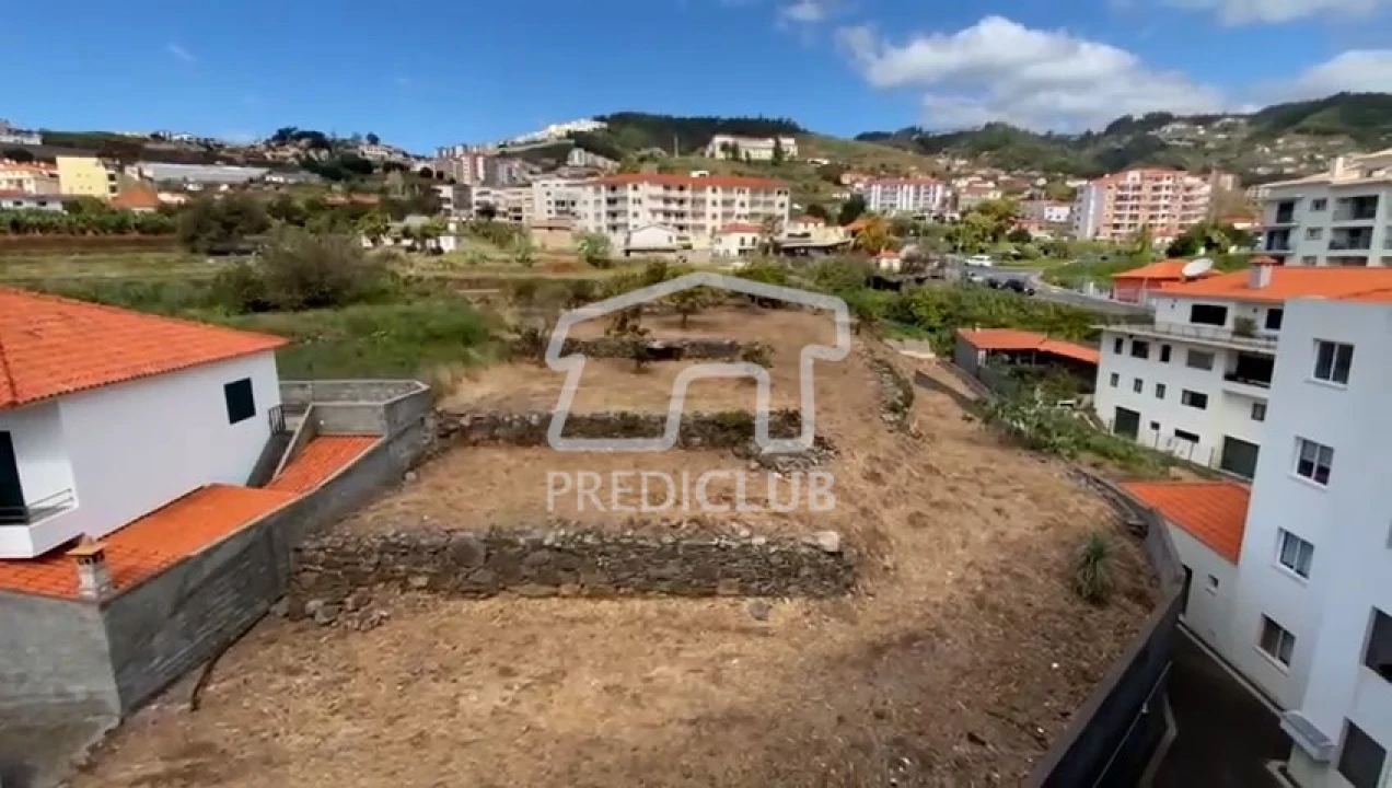 Terreno para Venda em Caniço Foto 2