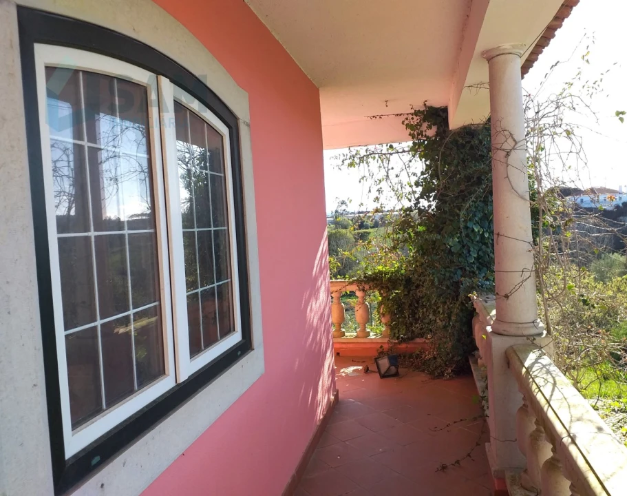 Moradia T6 para Venda em Santa Maria, São Pedro e Sobral da Lagoa Foto 8