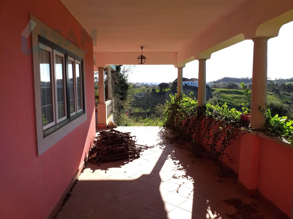 Moradia T6 para Venda em Santa Maria, São Pedro e Sobral da Lagoa Foto 9