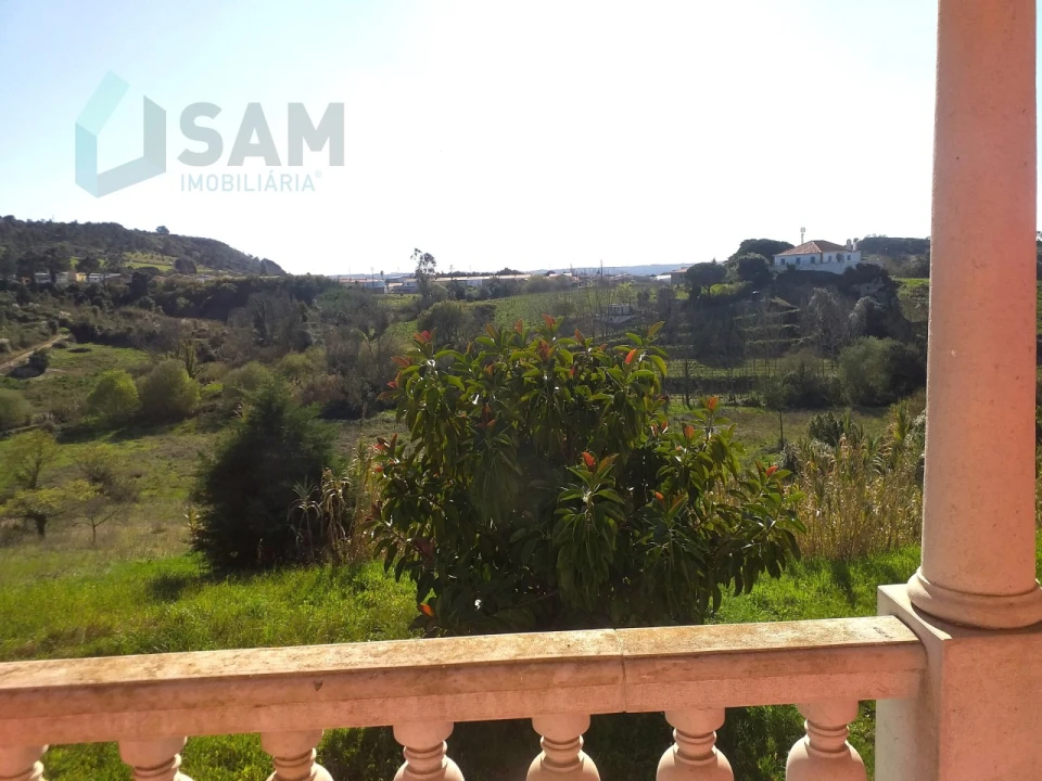 Moradia T6 para Venda em Santa Maria, São Pedro e Sobral da Lagoa Foto 49