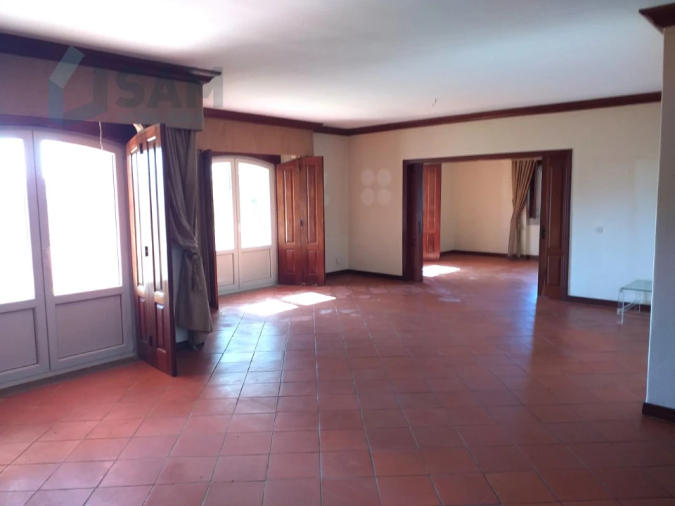 Moradia T6 para Venda em Santa Maria, São Pedro e Sobral da Lagoa Foto 22