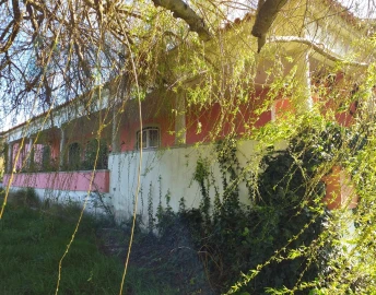 Moradia T6 para Venda em Santa Maria, São Pedro e Sobral da Lagoa